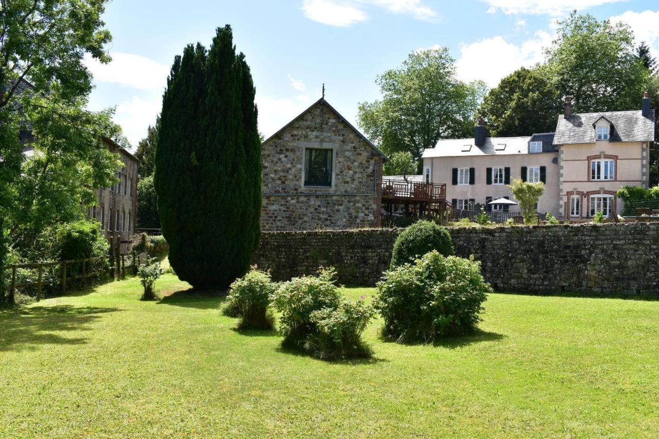 Gites In Le Neufbourg -Mortain Exterior photo