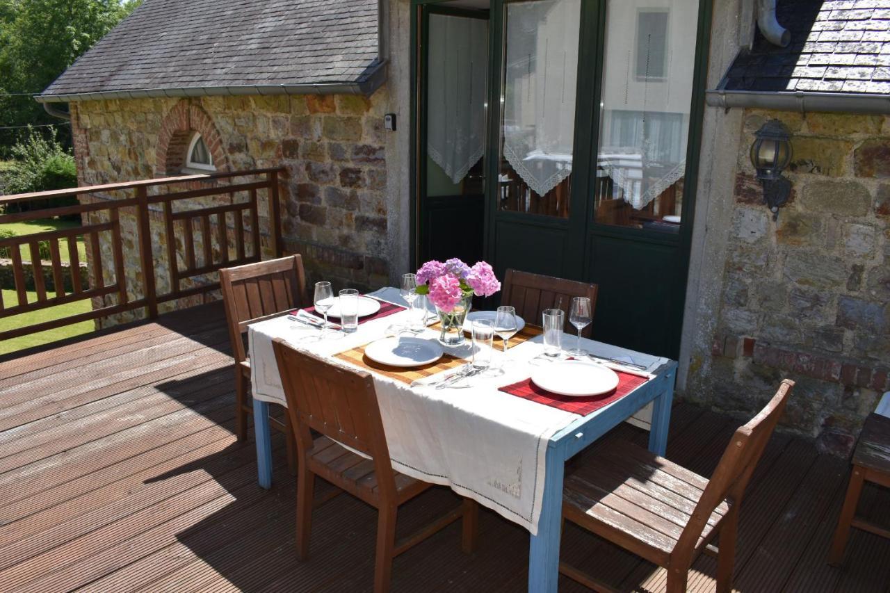 Gites In Le Neufbourg -Mortain Exterior photo