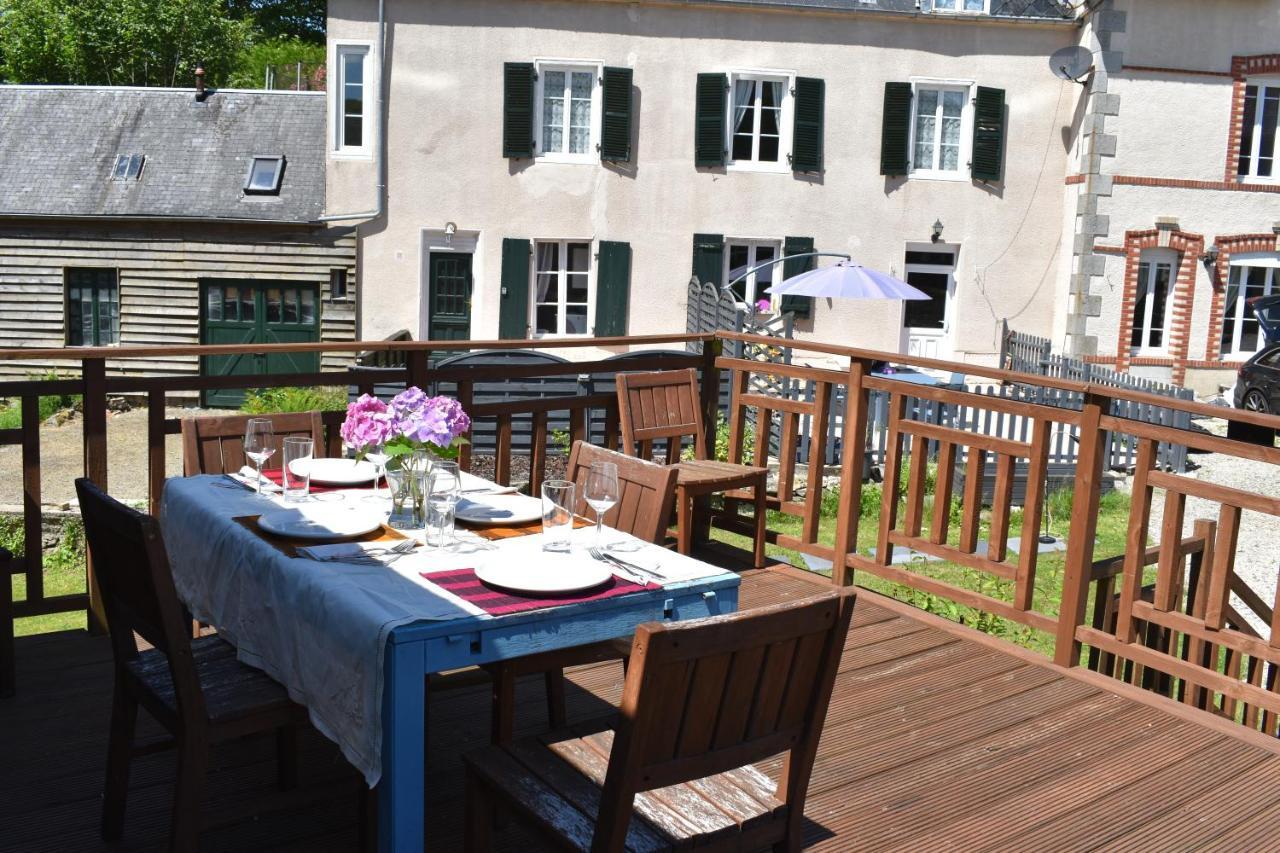 Gites In Le Neufbourg -Mortain Exterior photo